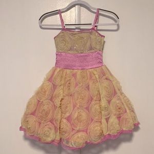 Ooh! La, La! Couture dress with adjustable straps